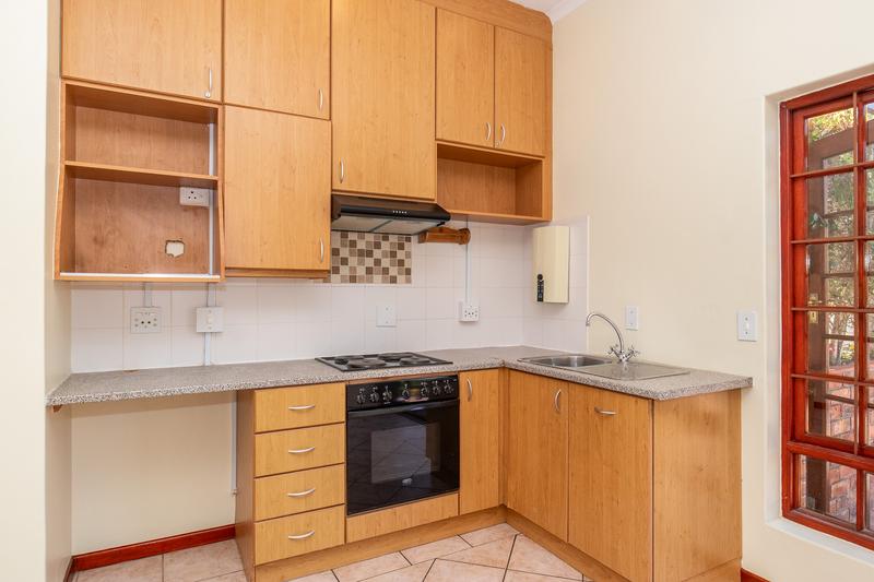 5 Bedroom Property for Sale in Bergvliet Western Cape